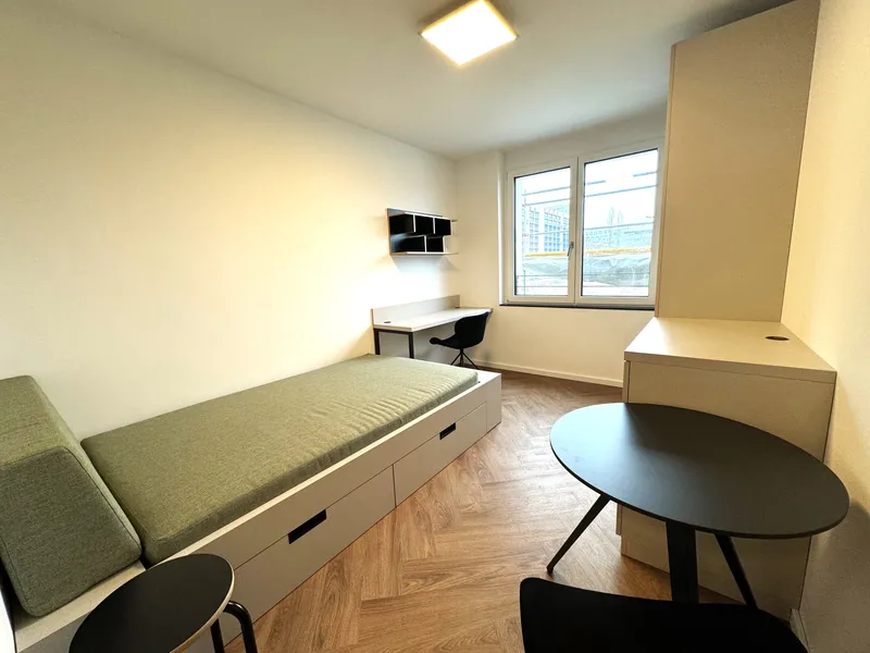 Berlin direkt im Zentrum - möbliert mit EBK! — photo 1